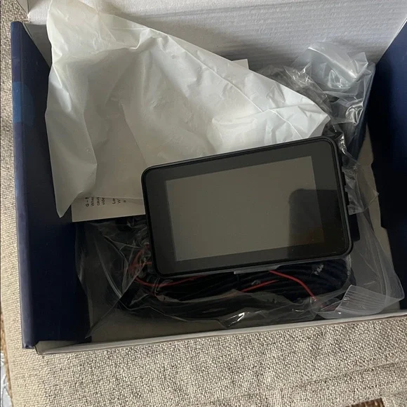 Dash cam w/ rear view camera 1080P recording New in box - Picture 4 of 11
